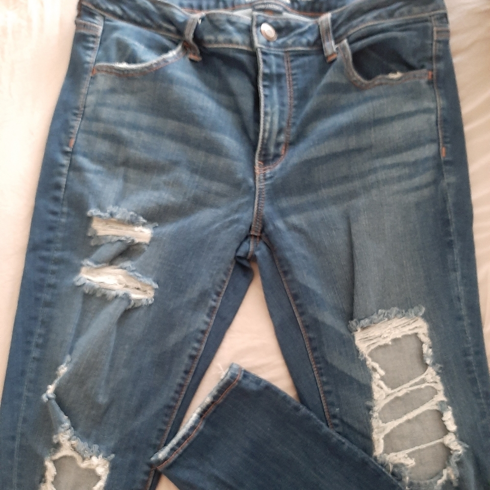 American Eagle distressed jeans
